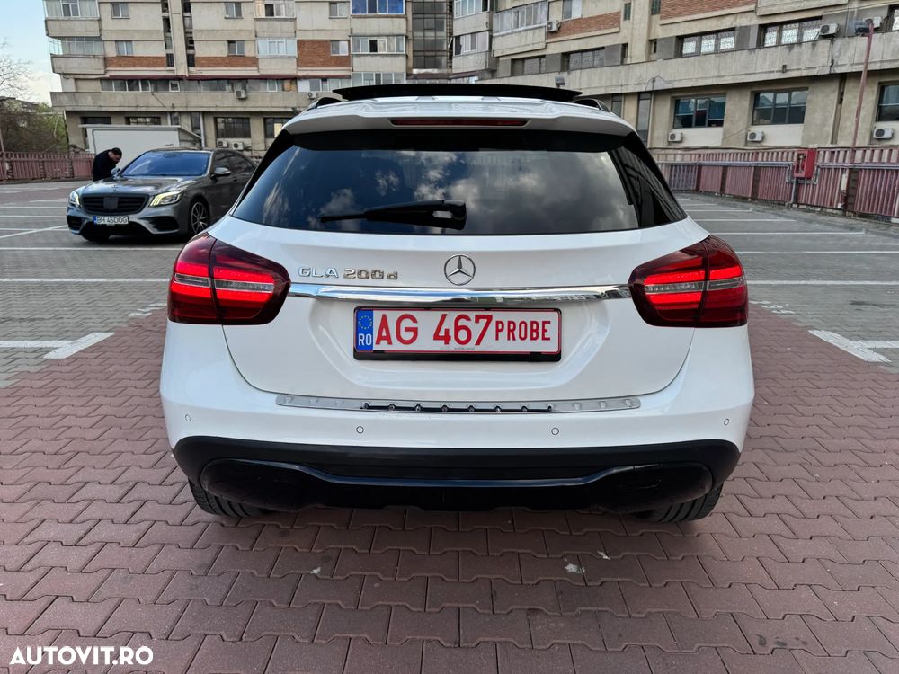 Mercedes-Benz GLA 200 d 7G-DCT UrbanStyle Edition - 39