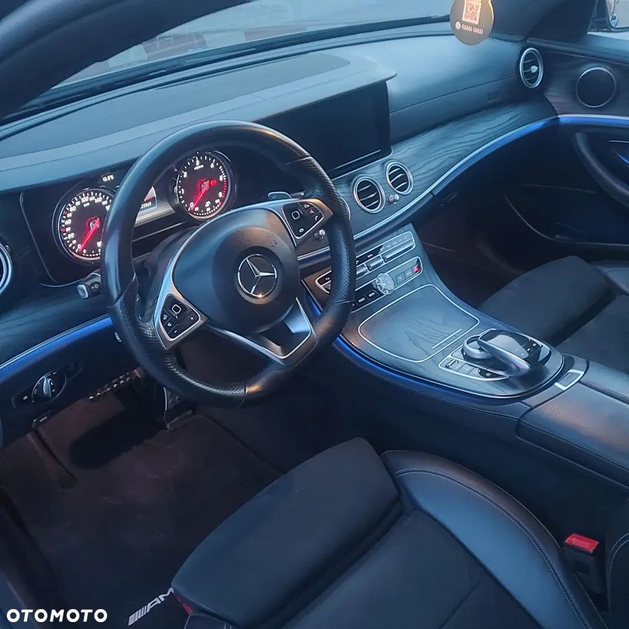 Mercedes-Benz Klasa E 220 d 4-Matic 9G-TRONIC - 12