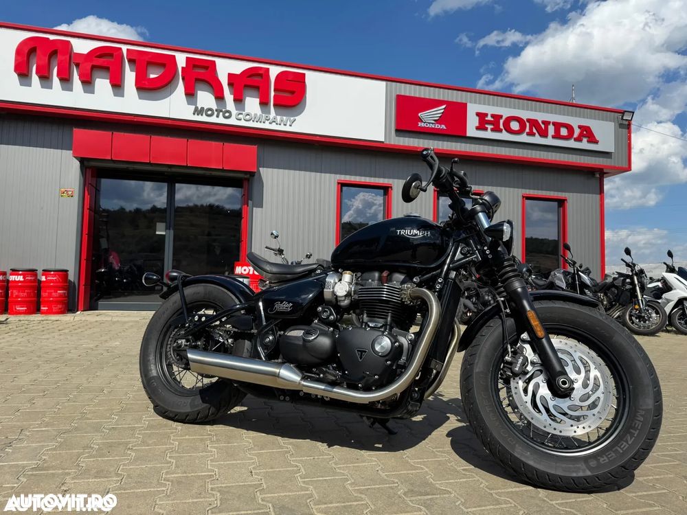 Triumph Bonneville Bobber - 1