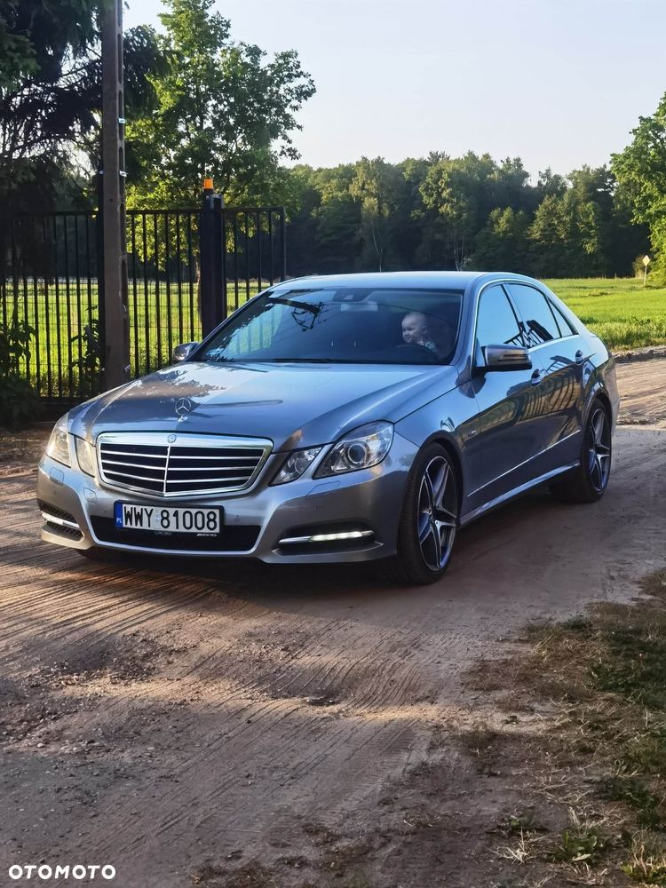 Mercedes-Benz Klasa E 220 CDI BlueEff Avantgarde - 1