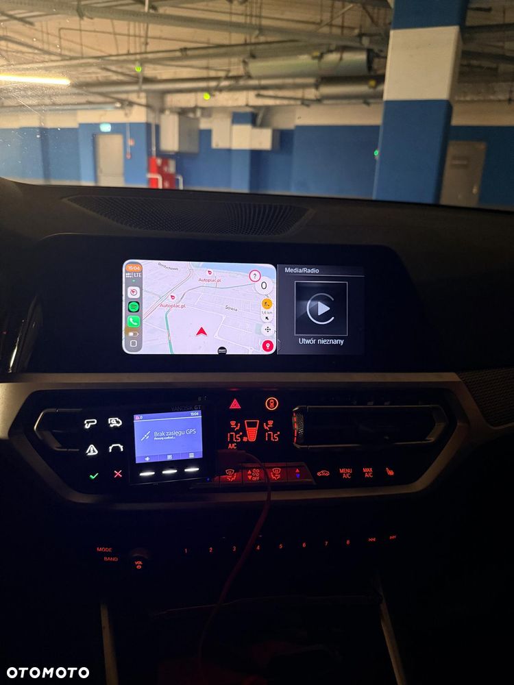 BMW Seria 3 330i xDrive Sport Line - 7