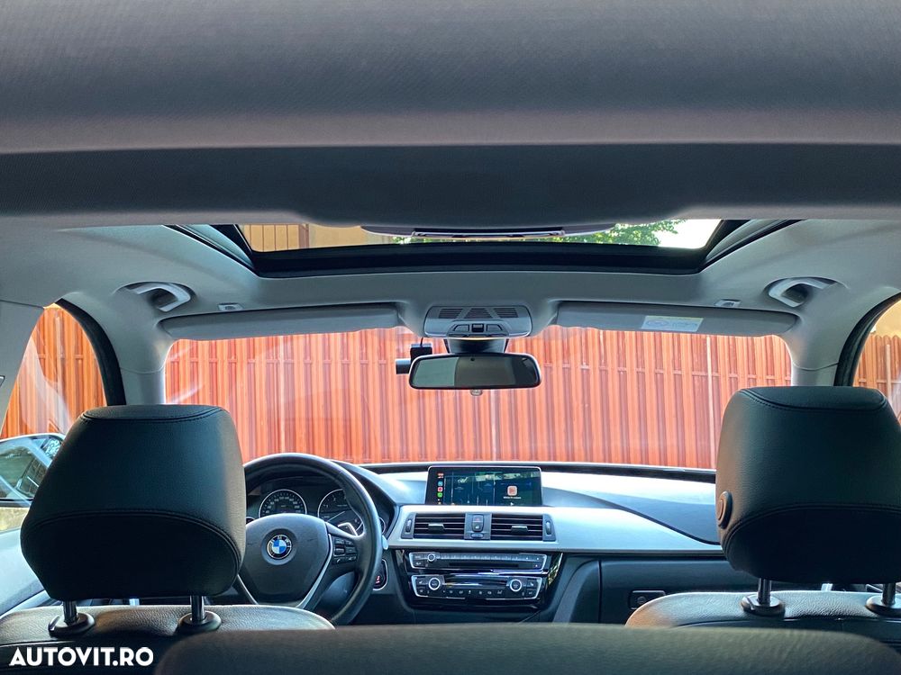 BMW Seria 3 320d Aut. - 31