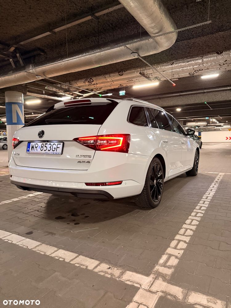Skoda Superb 2.0 TDI 4x4 L&K DSG - 15