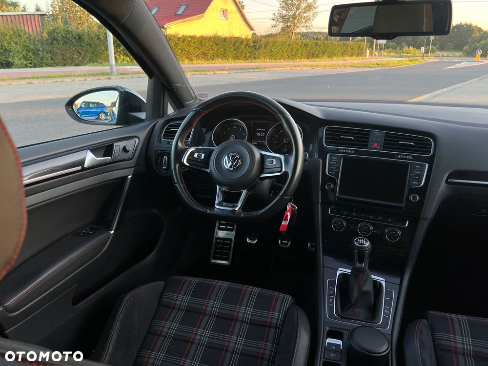Volkswagen Golf 2.0 TSI BMT GTI Performance - 14