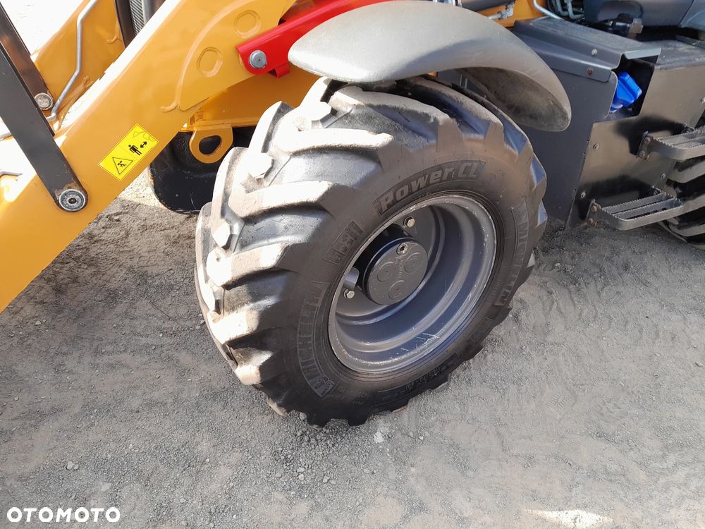 Case 580SV 2023R - 16