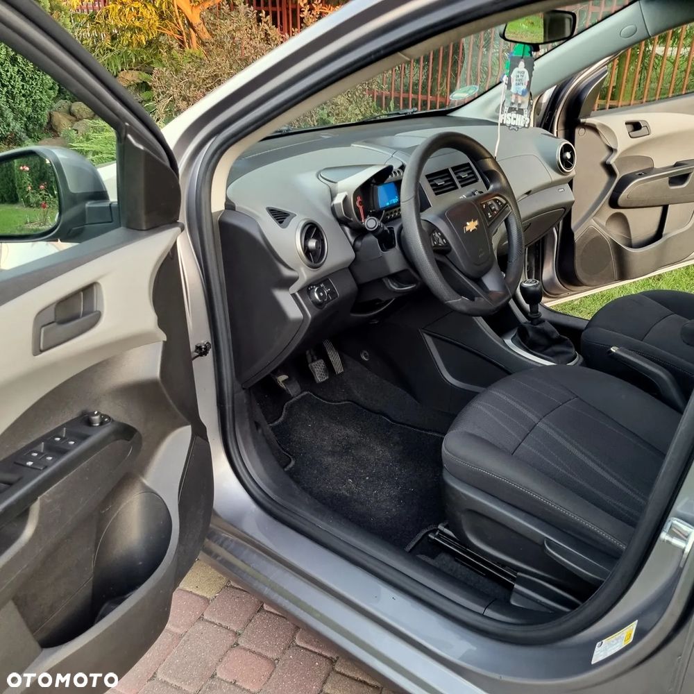 Chevrolet Aveo 1.4 16V LT - 5
