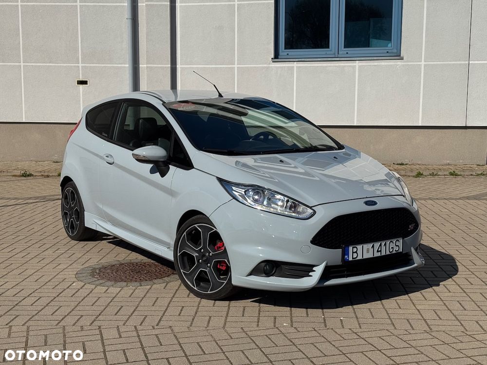 Ford Fiesta ST200 - 5