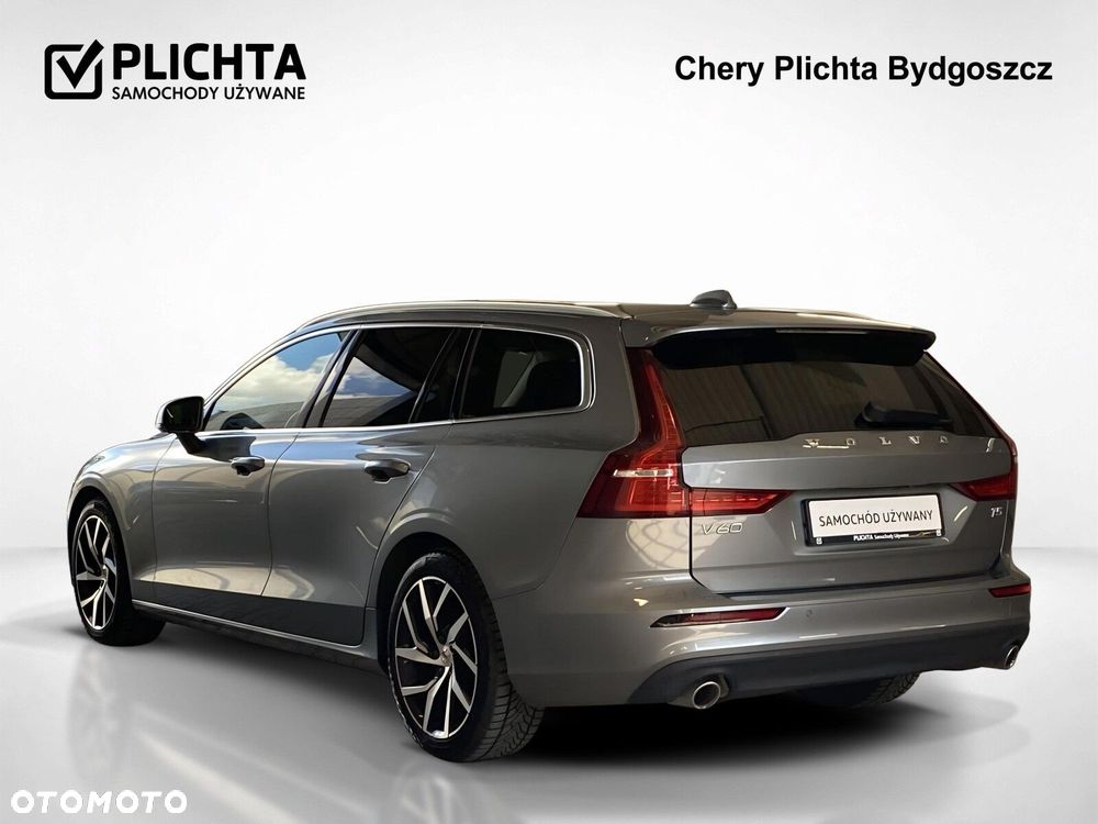 Volvo V60 T5 Momentum Pro - 4