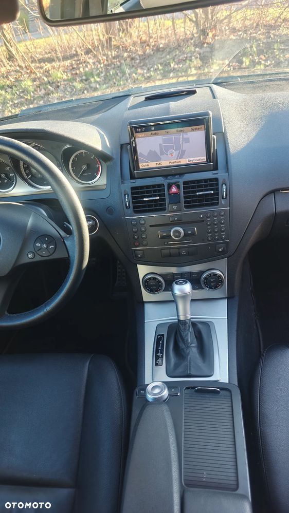 Mercedes-Benz Klasa C 320 CDI 7G-TRONIC Avantgarde - 29