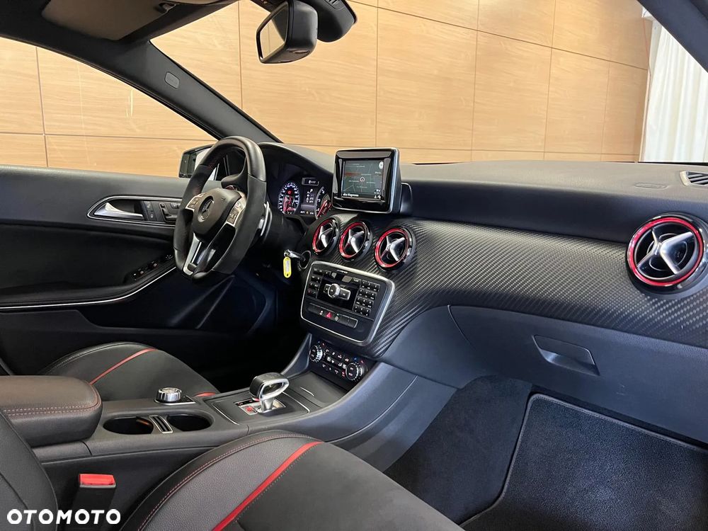 Mercedes-Benz Klasa A 45 AMG 4-Matic - 8