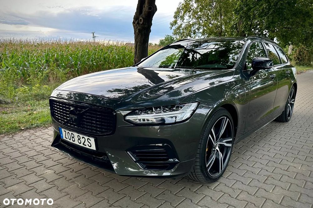 Volvo V90 T8 AWD Plug-In Hybrid R-Design - 2