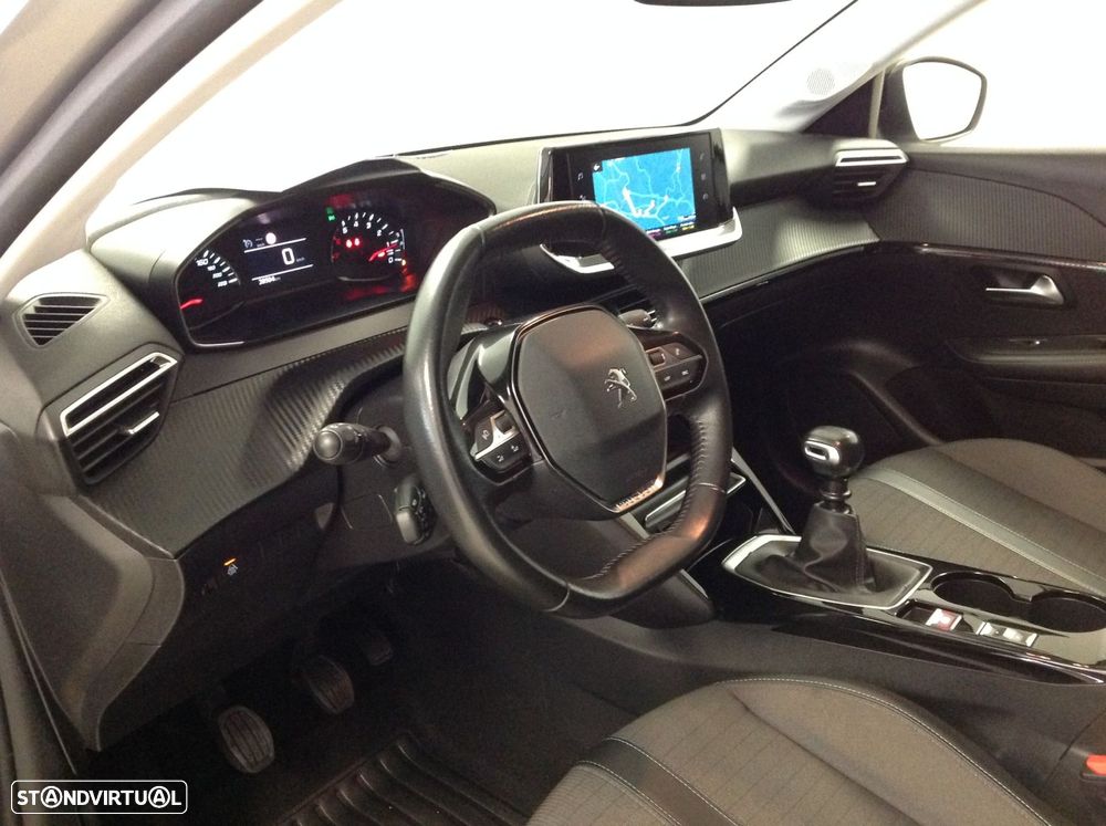 Peugeot 208 1.2 PureTech Allure - 17