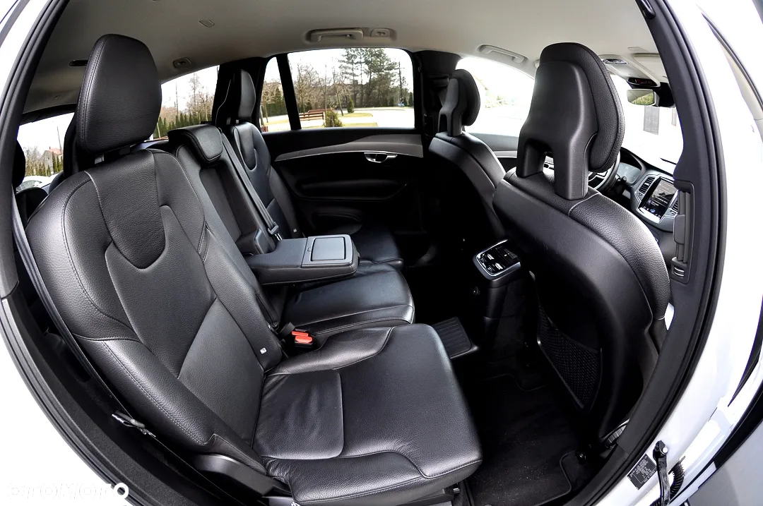 Volvo XC 90 T8 AWD Recharge Geartronic Inscription - 26