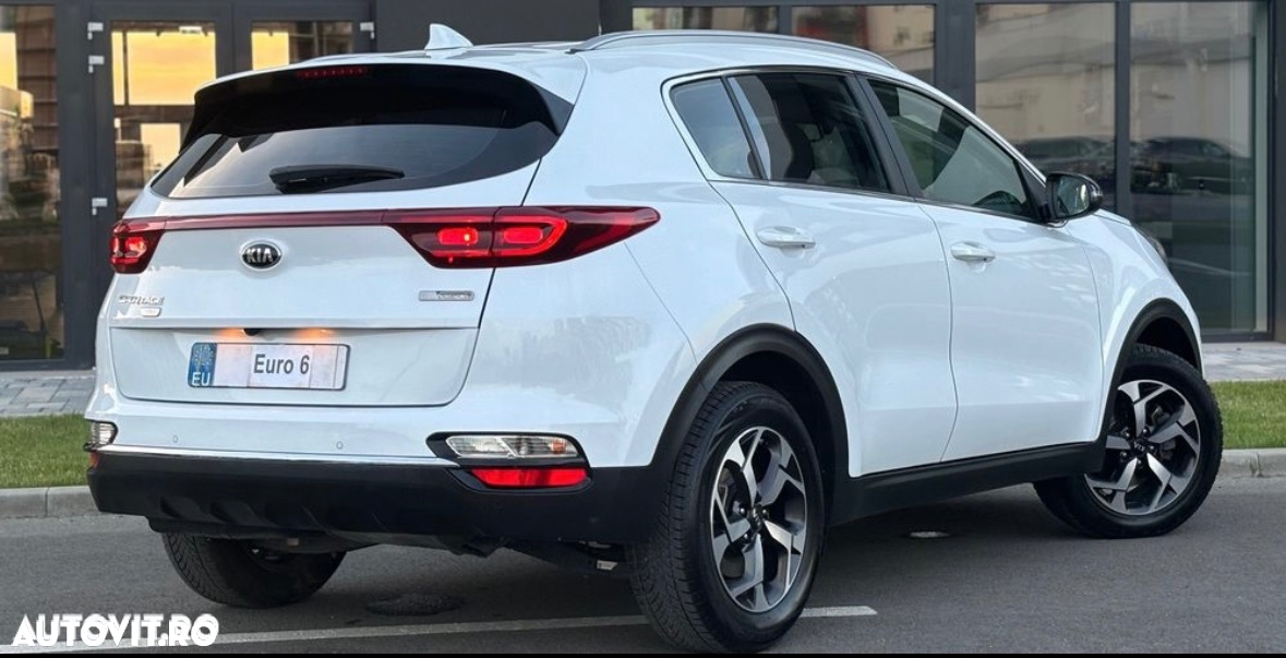 Kia Sportage 1.6 DSL MHEV 7DCT HP 4x2 Business Line - 4