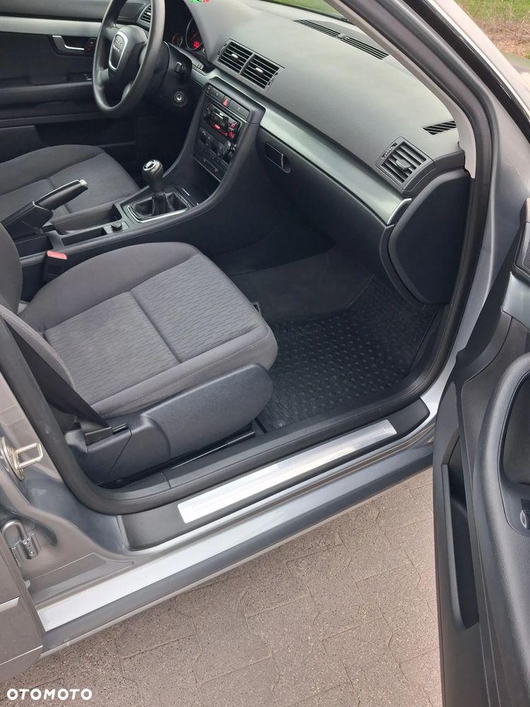 Audi A4 Avant 1.6 - 24