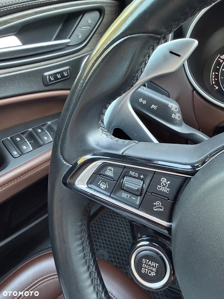 Alfa Romeo Stelvio 2.0 Turbo TI Q4 - 37