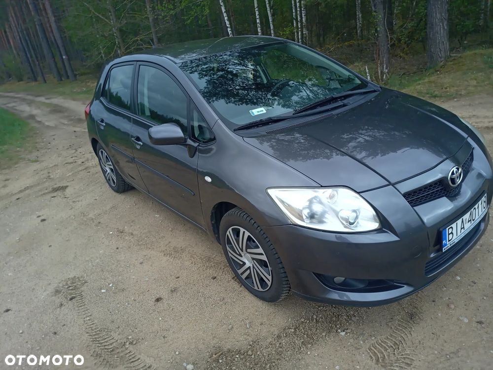 Toyota Auris 1.6 VVT-i Terra - 2
