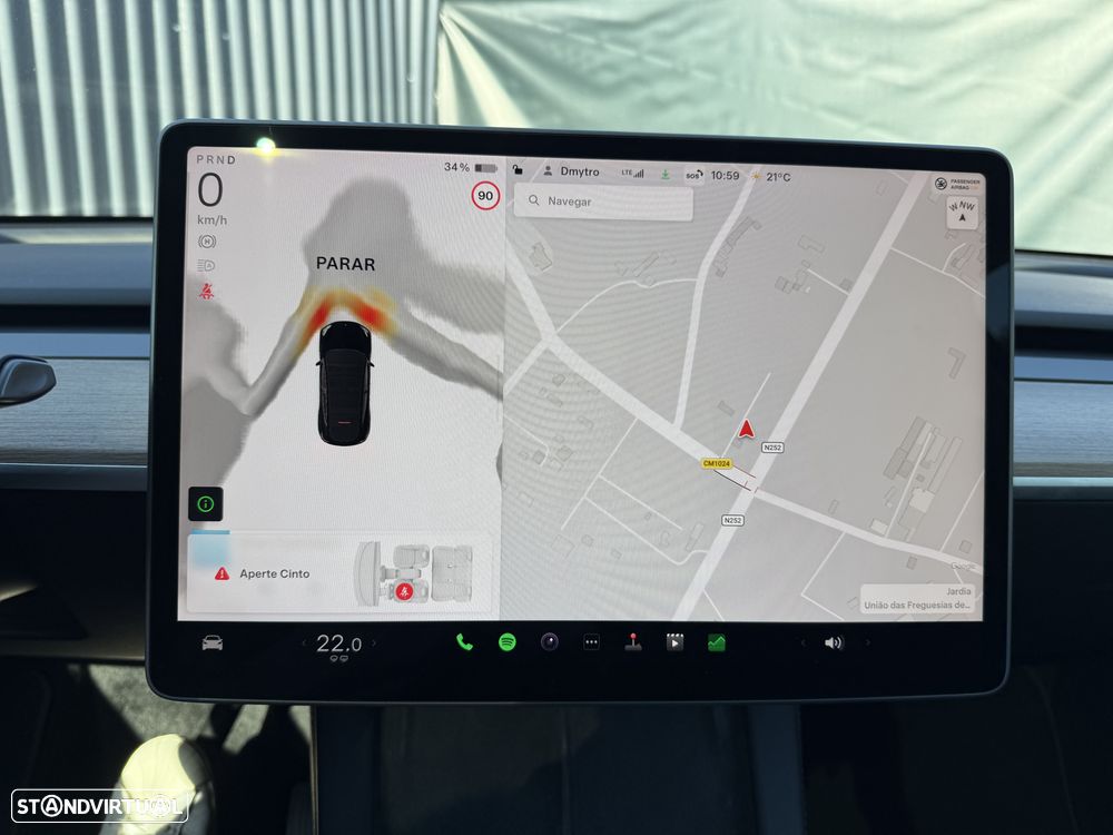 Tesla Model Y - 33