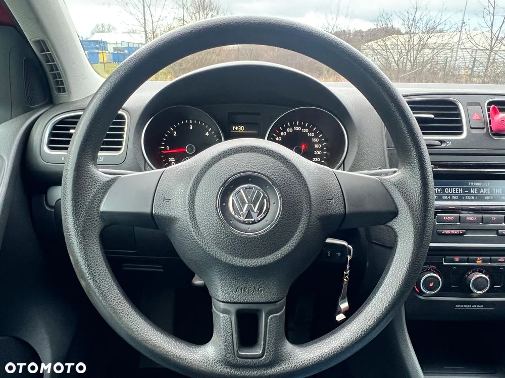 Volkswagen Golf - 20