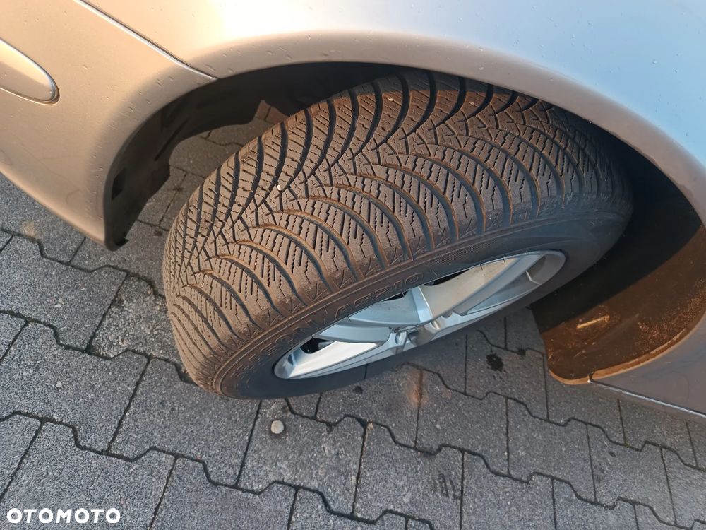 Mercedes-Benz Klasa E 220 CDI Classic DPF - 11