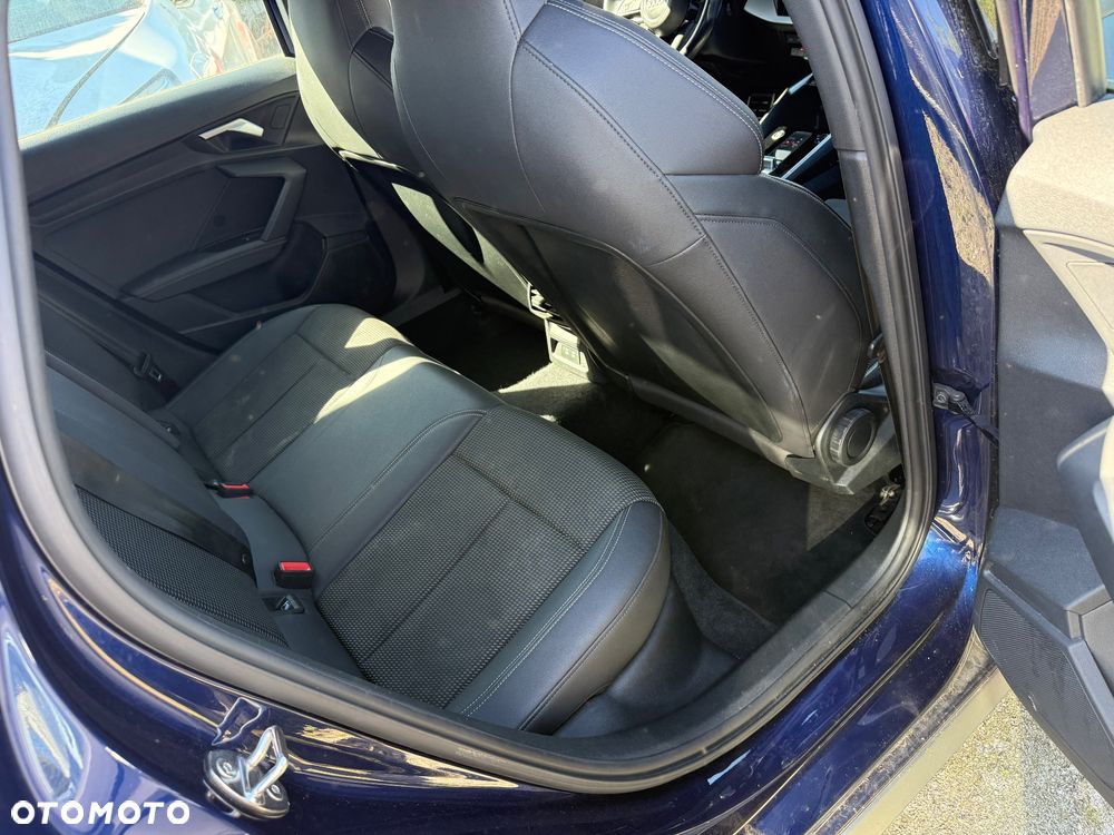 Audi A3 Sportback 35 TFSI S tronic S line - 13