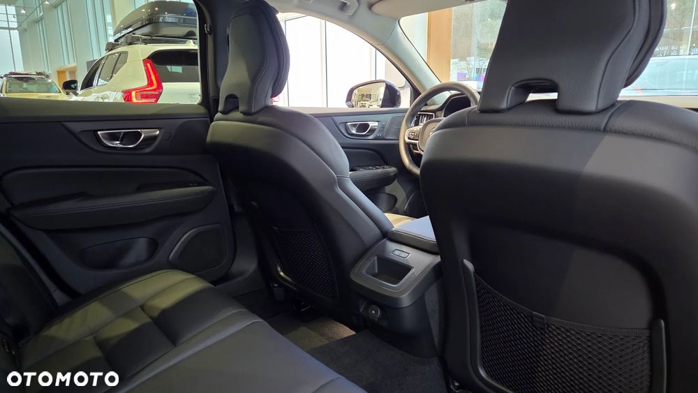 Volvo V60 B4 B Plus Dark - 13