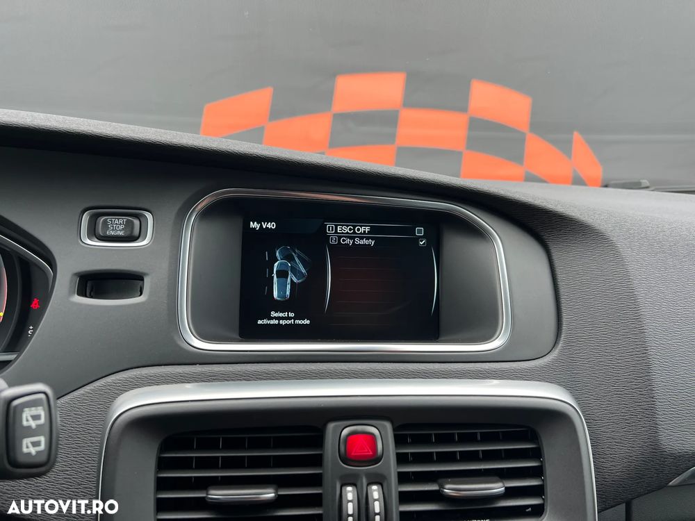 Volvo V40 D2 Geartronic RDesign - 22