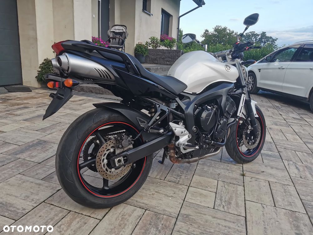 Yamaha FZ6 - 3