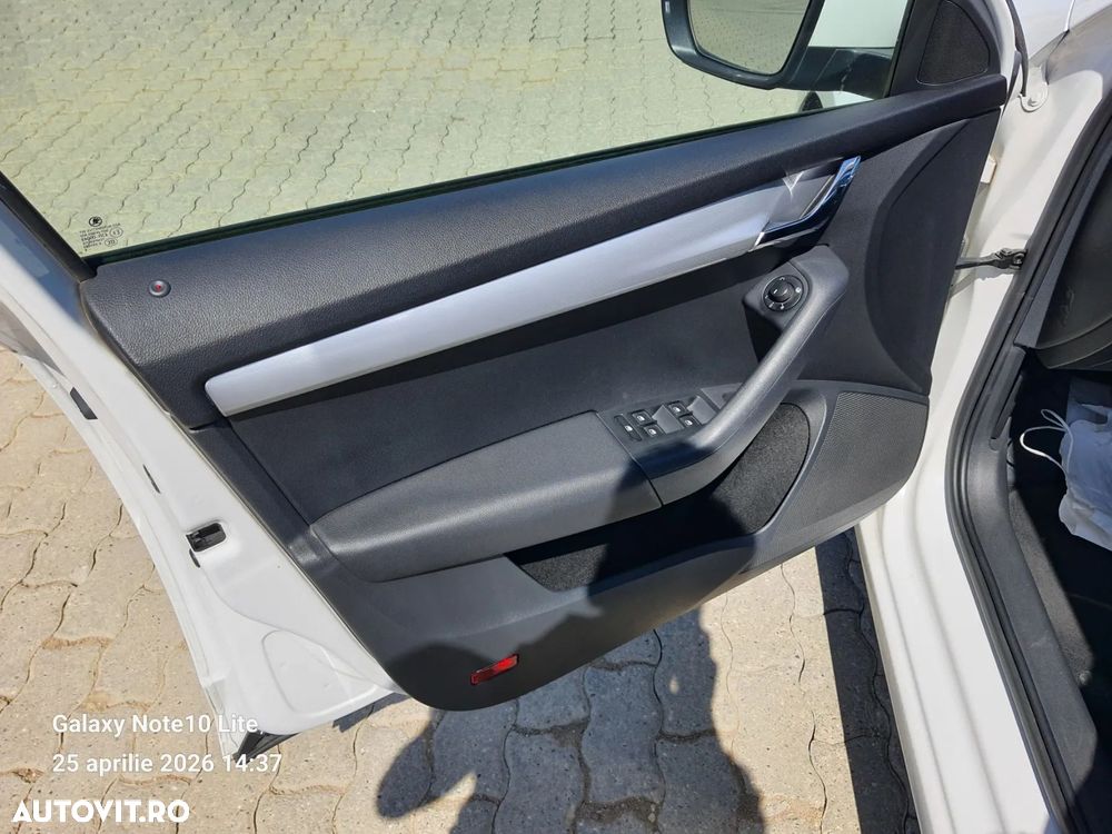 Skoda Octavia 2.0 TDI Style - 27