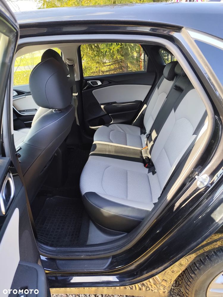 Kia Ceed 1.4 T-GDI L - 10