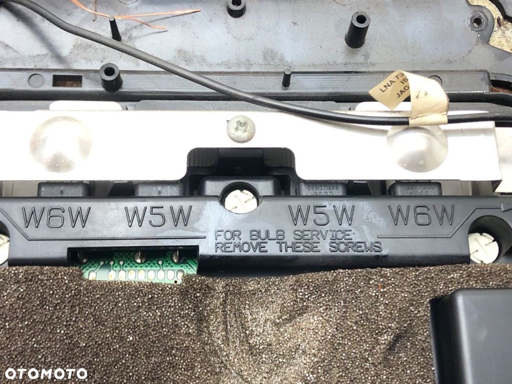 LAMPA SUFITOWA - 82.00 PLN - JAGUAR XJ (X308) 1996 - 2003 4.0 209 kW [284 KM] benzyna 1997 - 2003 - 5