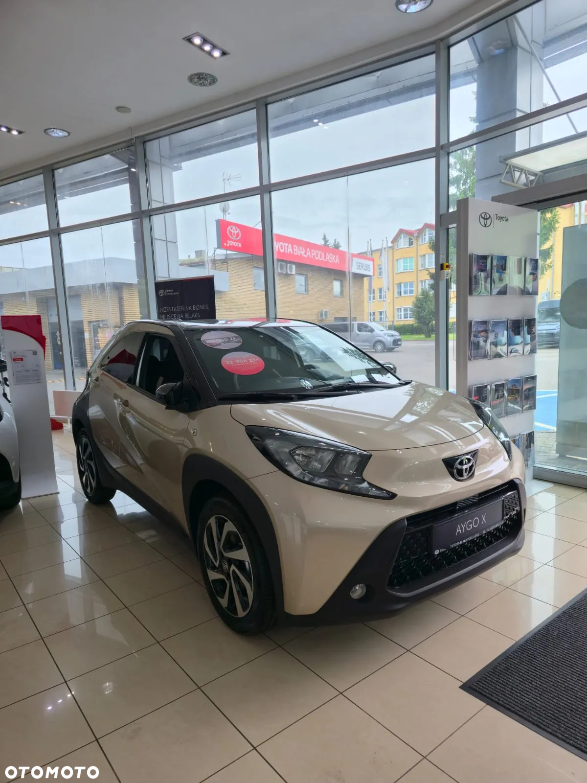 Toyota Aygo X 1.0 VVT-i Style - 3