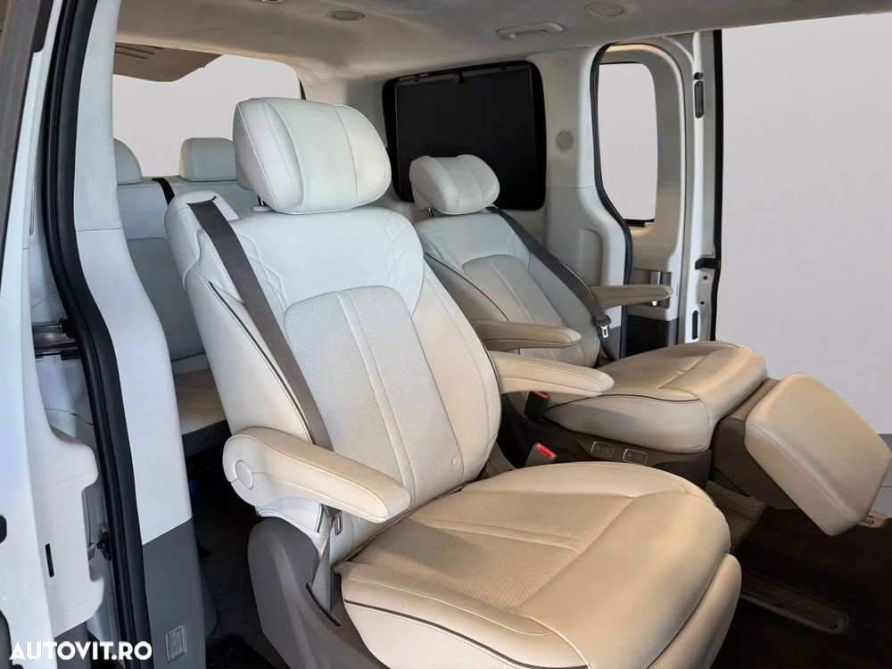 Hyundai Staria 2.2 CRDi Allrad Signature - 13
