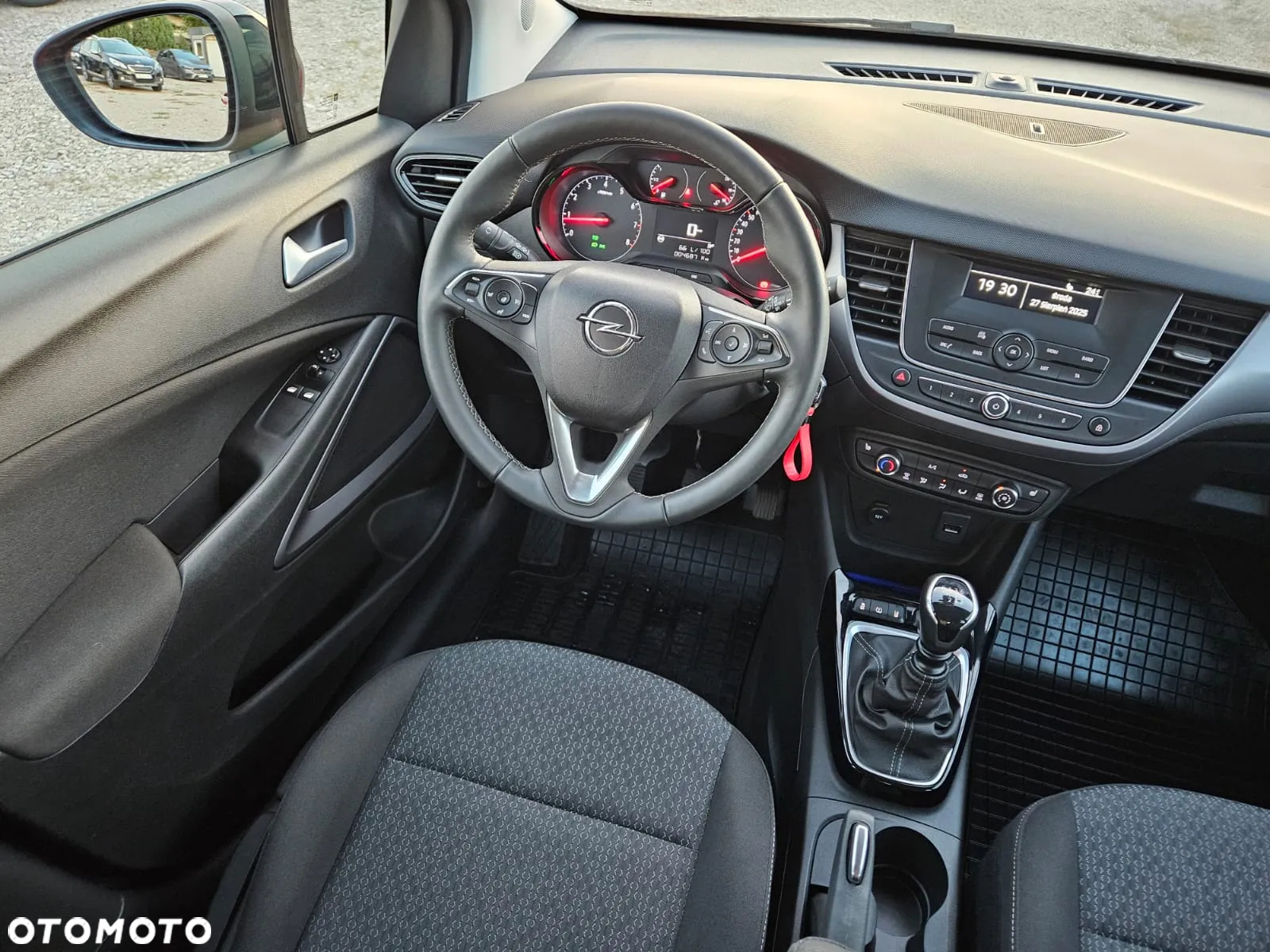 Opel Crossland X - 12