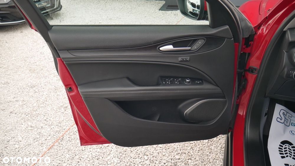 Alfa Romeo Stelvio - 31