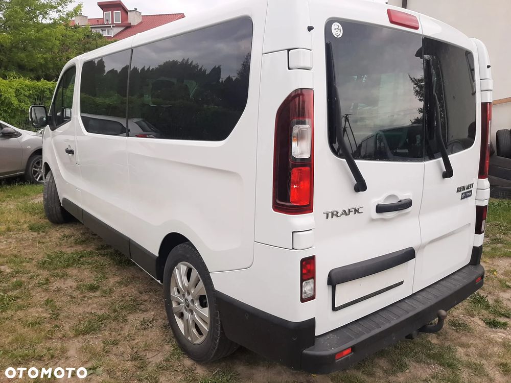 Renault Trafic 2.0 dCi - 10