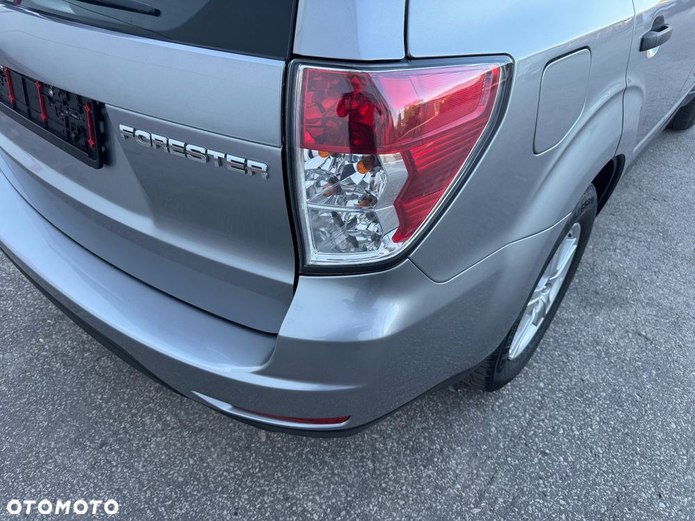 Subaru Forester 2.0X Trend - 12