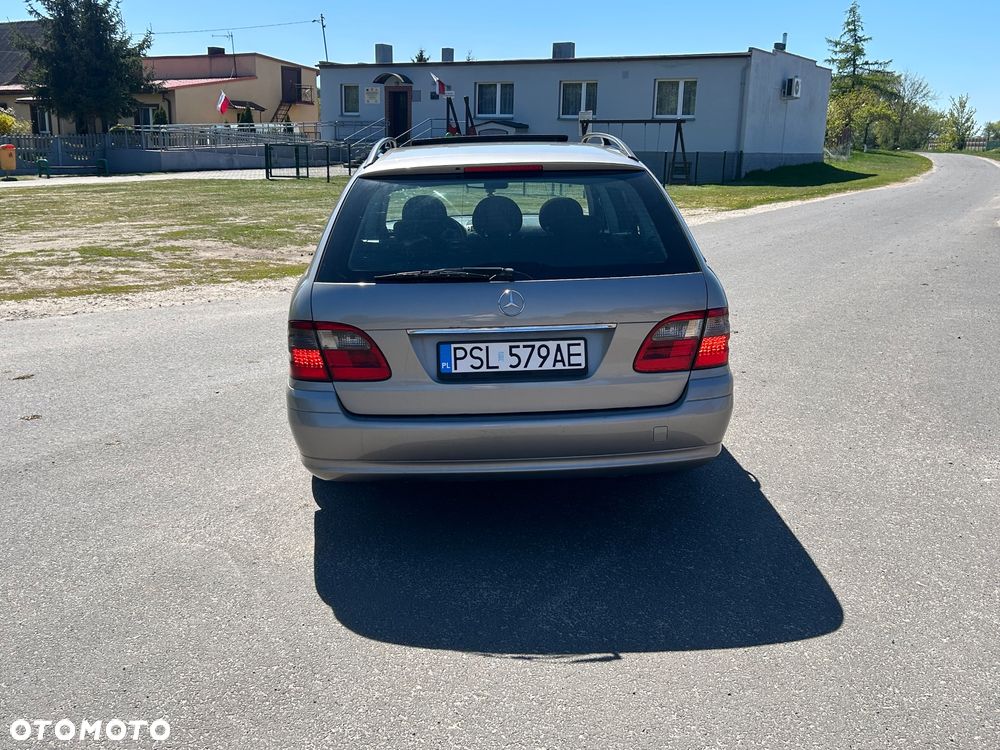 Mercedes-Benz Klasa E 220 CDI Automatik Classic - 4