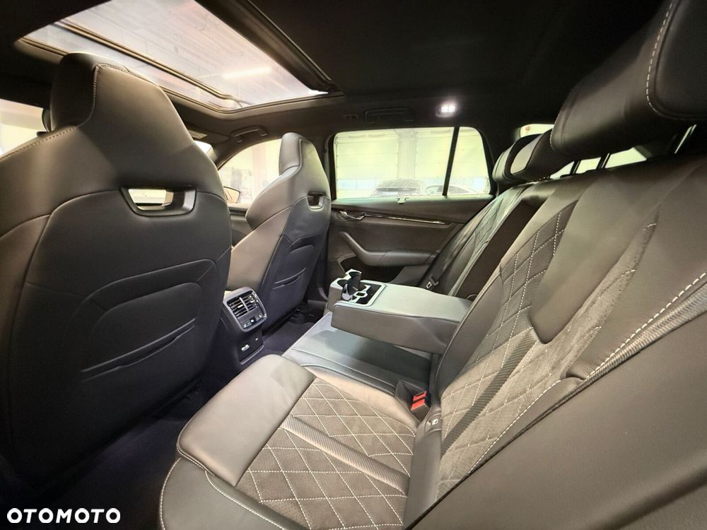 Skoda Octavia 2.0 TDI RS DSG - 26