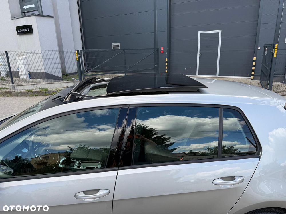 Volkswagen Golf 1.2 TSI BlueMotion Technology Comfortline - 12