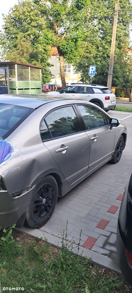 Honda Civic 1.8 Comfort - 3