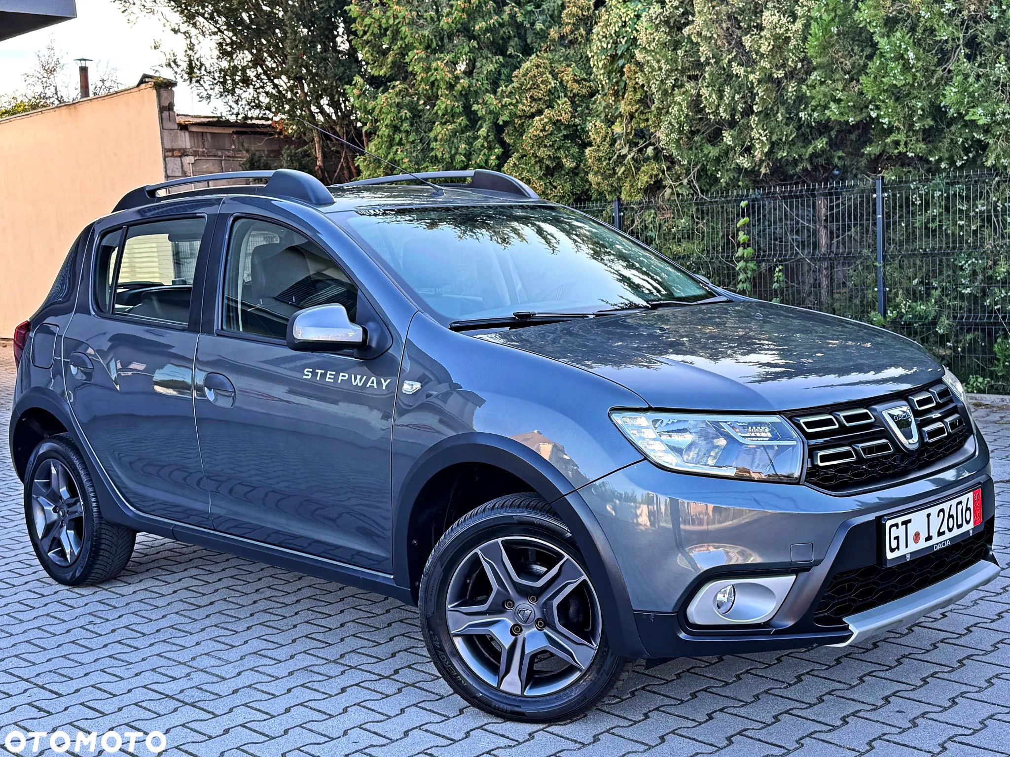 Dacia Sandero Stepway TCe 90 Prestige - 1