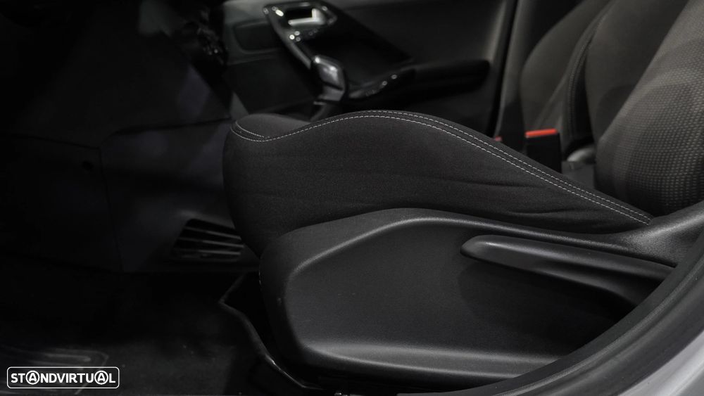 Peugeot 208 1.2 PureTech Style - 11