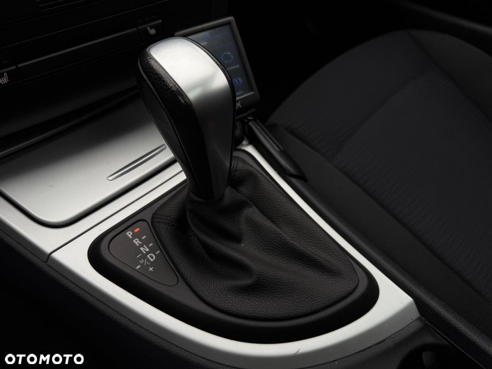 BMW Seria 1 118i - 18