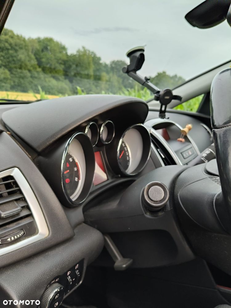 Opel Astra 1.4 Turbo - 14