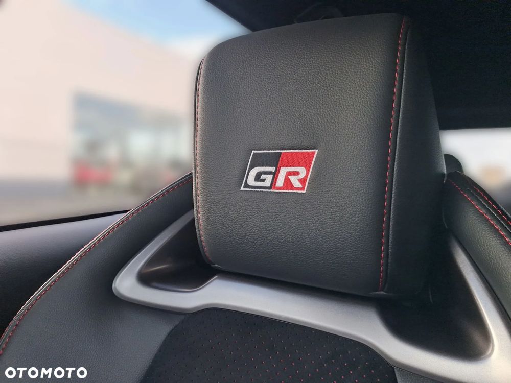 Toyota Corolla 2.0 Hybrid GR Sport - 26