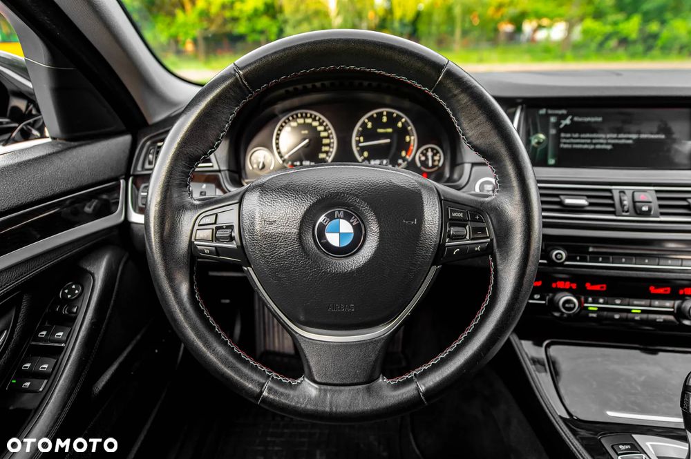BMW Seria 5 530d Sport-Aut Luxury Line - 25