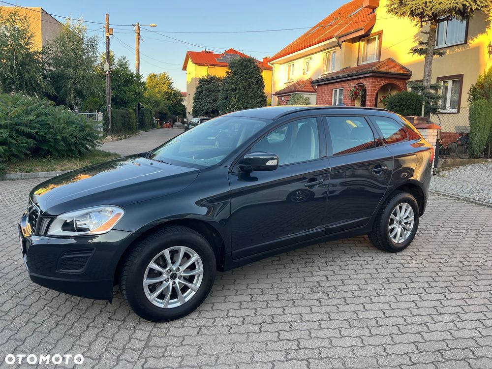 Volvo XC 60 DRIVe R Design - 2