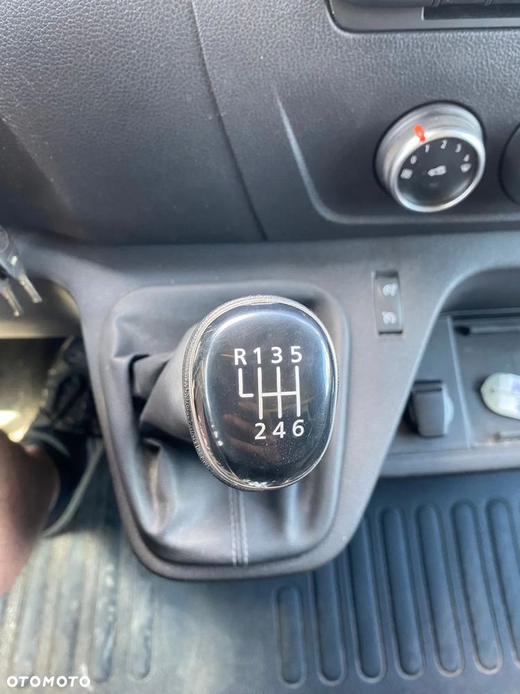 Renault Master - 18