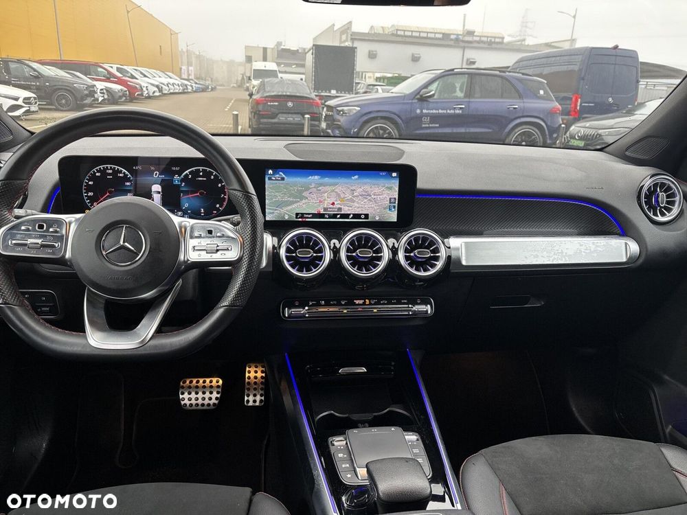 Mercedes-Benz GLB 200 4-Matic AMG Line 8G-DCT - 15